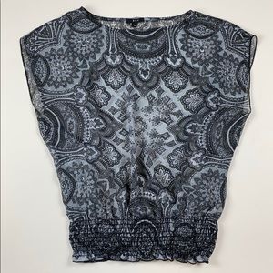 🖤K & C sheer black and gray banded waist top